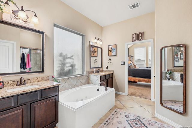 10201 Sparkle Point, Schertz, TX 78154
