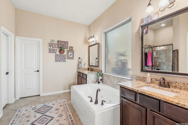10201 Sparkle Point, Schertz, TX 78154
