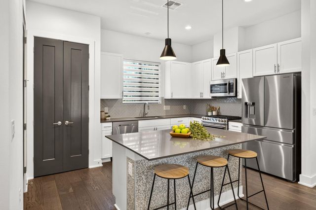3700 Clawson RD 603, Austin, TX 78704