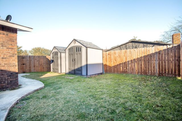 5220 Pruitt Drive, The Colony, TX 75056