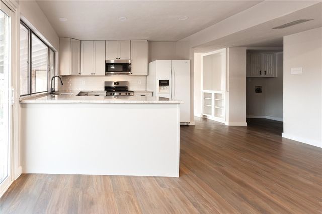 5220 Pruitt Drive, The Colony, TX 75056