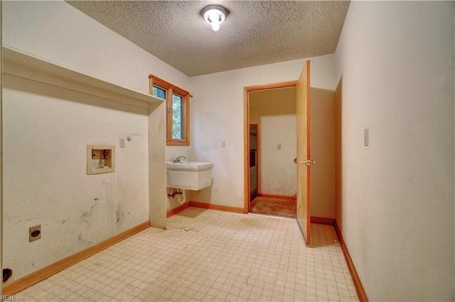 1009 Ranchero RD, Virginia Beach, VA 23456