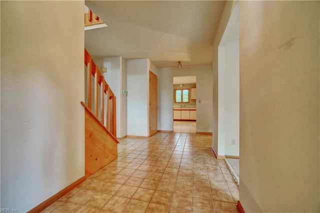 1009 Ranchero RD, Virginia Beach, VA 23456