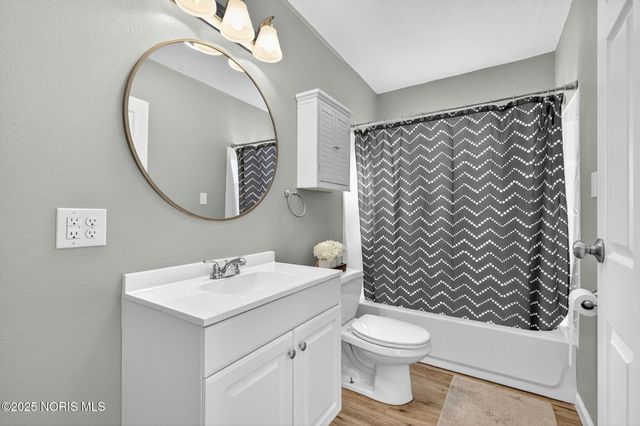 24584 Mccutchenville Road, Perrysburg, OH 43551