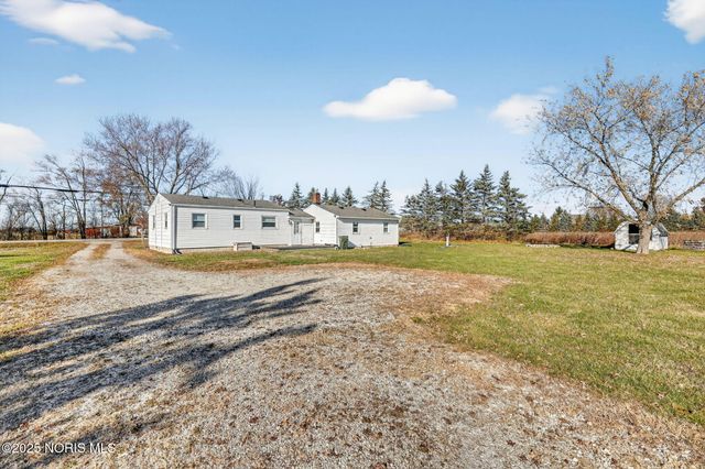 24584 Mccutchenville Road, Perrysburg, OH 43551