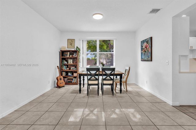 2927 Bogota Ave -, Cooper City, FL 33026