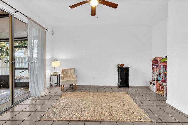 2927 Bogota Ave -, Cooper City, FL 33026