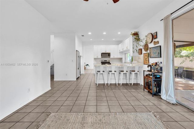 2927 Bogota Ave -, Cooper City, FL 33026