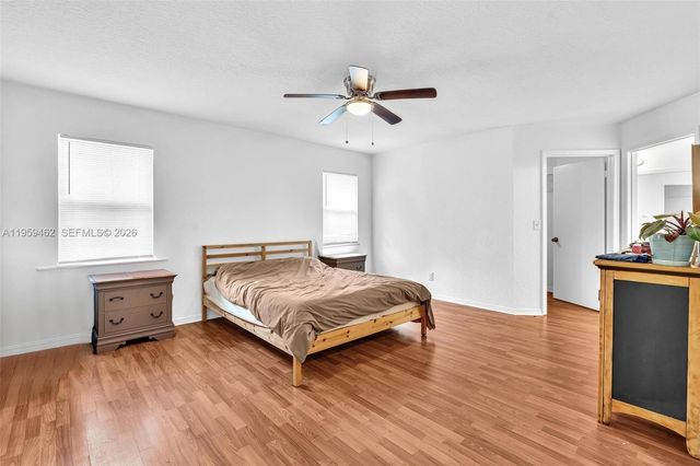 2927 Bogota Ave -, Cooper City, FL 33026