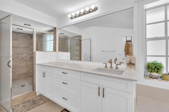 2927 Bogota Ave -, Cooper City, FL 33026