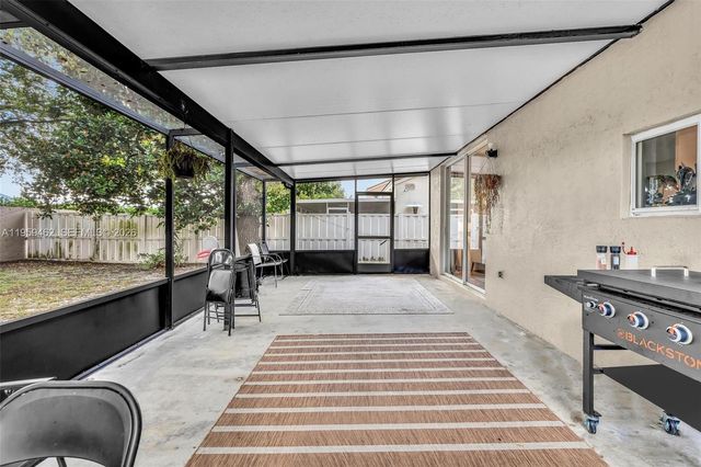 2927 Bogota Ave -, Cooper City, FL 33026