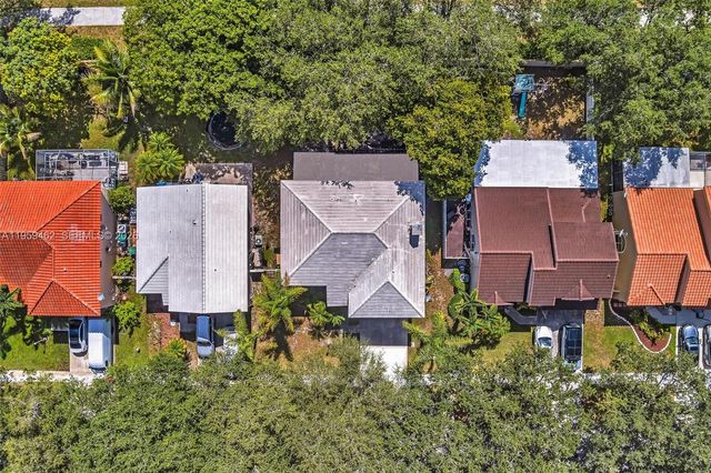 2927 Bogota Ave -, Cooper City, FL 33026