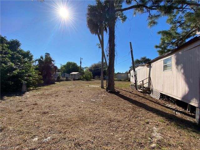 8335 Wooley DR, North Fort Myers, FL 33917