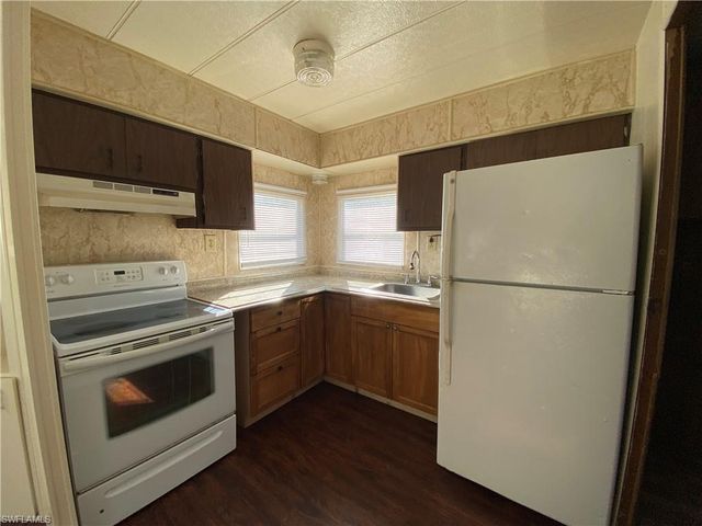 8335 Wooley DR, North Fort Myers, FL 33917