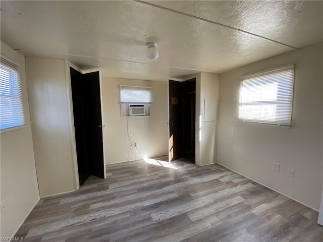 8335 Wooley DR, North Fort Myers, FL 33917