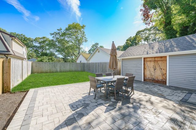 10 Hill Street, Northport, NY 11768