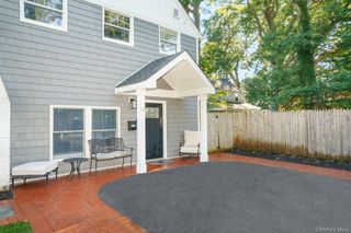 10 Hill Street, Northport, NY 11768