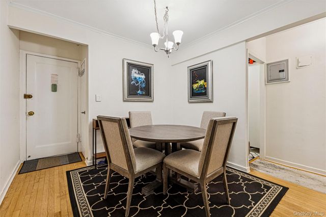 67-38 108th Street D21, Forest Hills, NY 11375