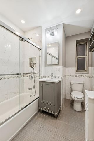 67-38 108th Street D21, Forest Hills, NY 11375