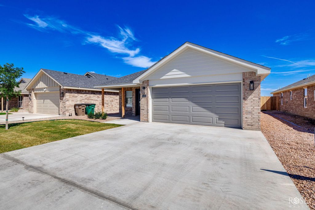 Image 3 of property listing at 6121 Mountain Forest Drive, San Angelo, TX 76904