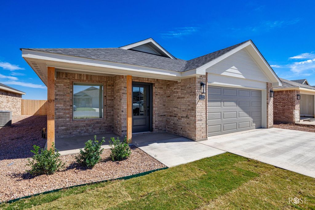 Image 4 of property listing at 6121 Mountain Forest Drive, San Angelo, TX 76904