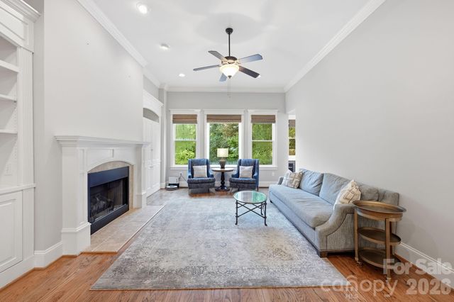 121 E Callicutt Trail, Mooresville, NC 28117