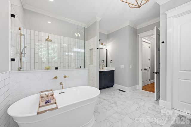 121 E Callicutt Trail, Mooresville, NC 28117