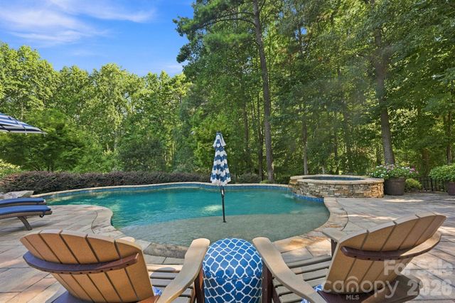 121 E Callicutt Trail, Mooresville, NC 28117