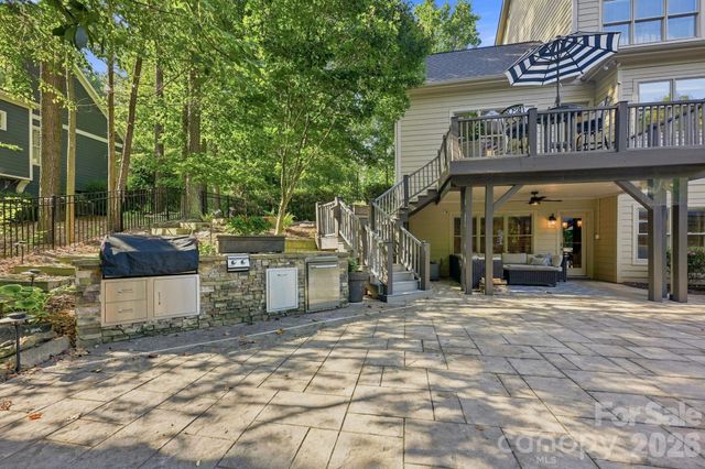 121 E Callicutt Trail, Mooresville, NC 28117