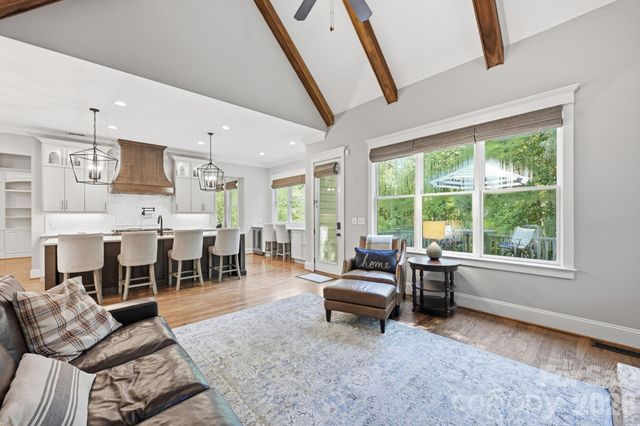 121 E Callicutt Trail, Mooresville, NC 28117