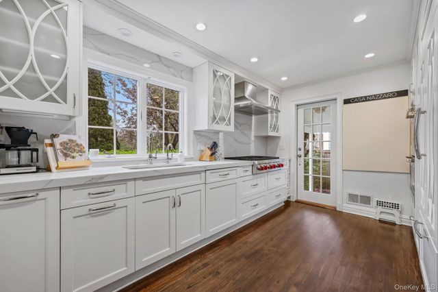 107 White Plains Road, Bronxville, NY 10708