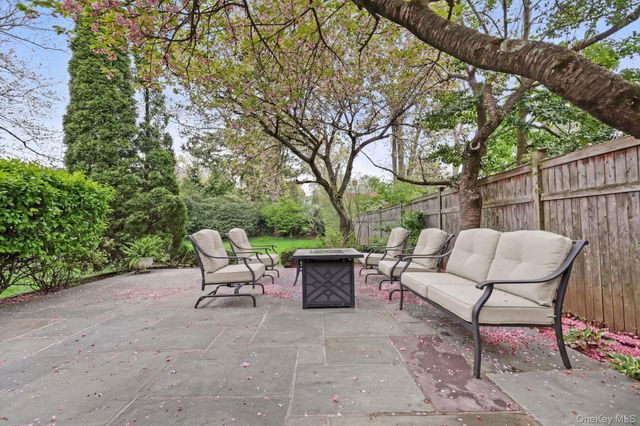 107 White Plains Road, Bronxville, NY 10708