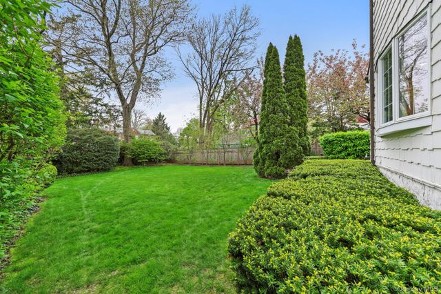 107 White Plains Road, Bronxville, NY 10708