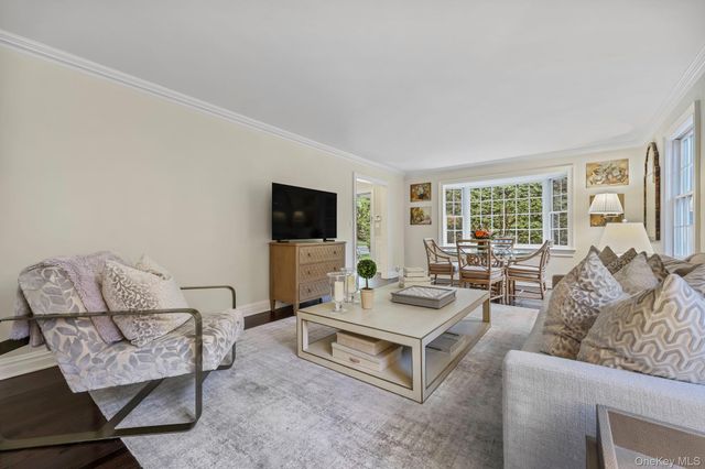 107 White Plains Road, Bronxville, NY 10708
