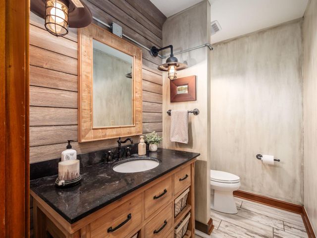 5009 Medallion Drive W, Westerville, OH 43082