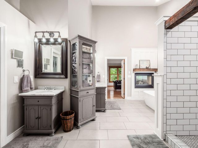 5009 Medallion Drive W, Westerville, OH 43082