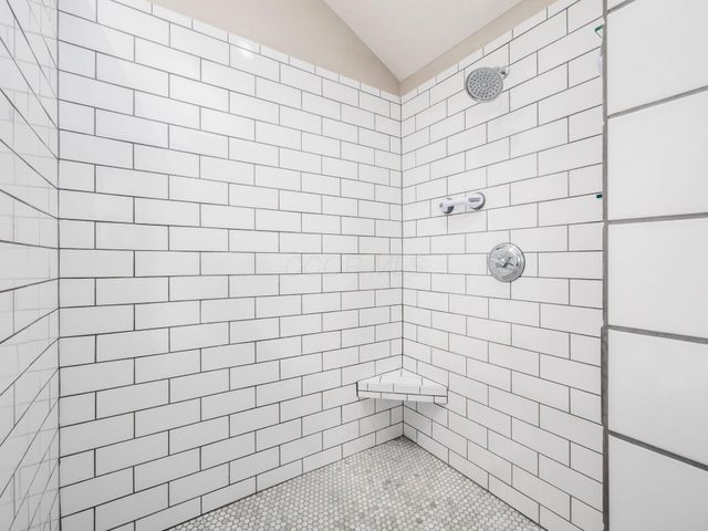 5009 Medallion Drive W, Westerville, OH 43082