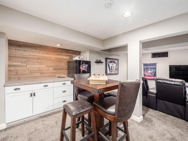5009 Medallion Drive W, Westerville, OH 43082