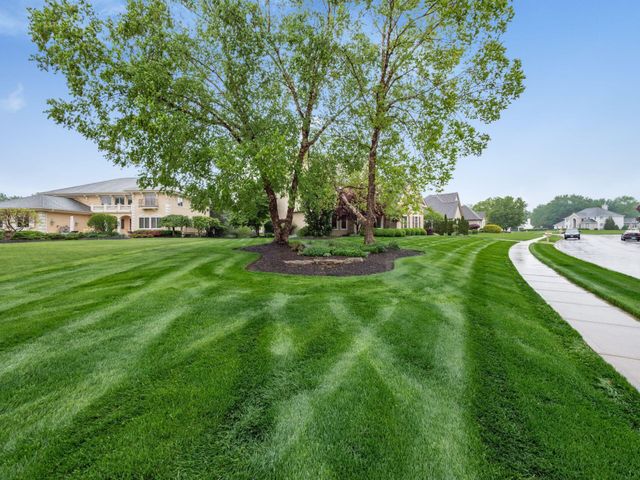 5009 Medallion Drive W, Westerville, OH 43082