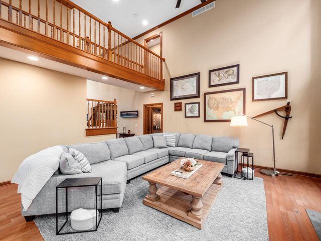 5009 Medallion Drive W, Westerville, OH 43082