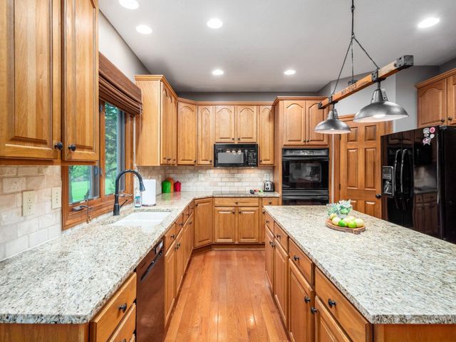 5009 Medallion Drive W, Westerville, OH 43082