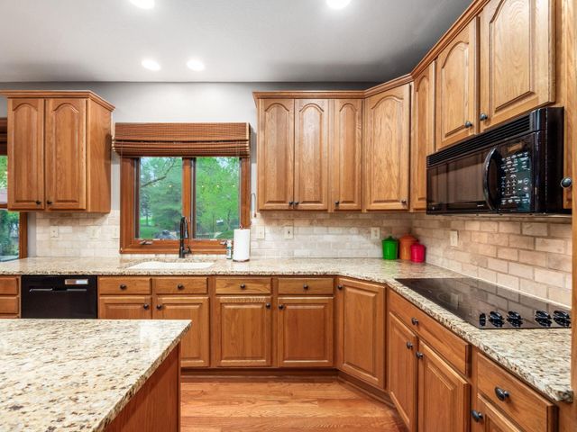 5009 Medallion Drive W, Westerville, OH 43082