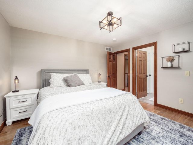 5009 Medallion Drive W, Westerville, OH 43082