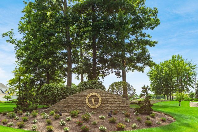 5009 Medallion Drive W, Westerville, OH 43082