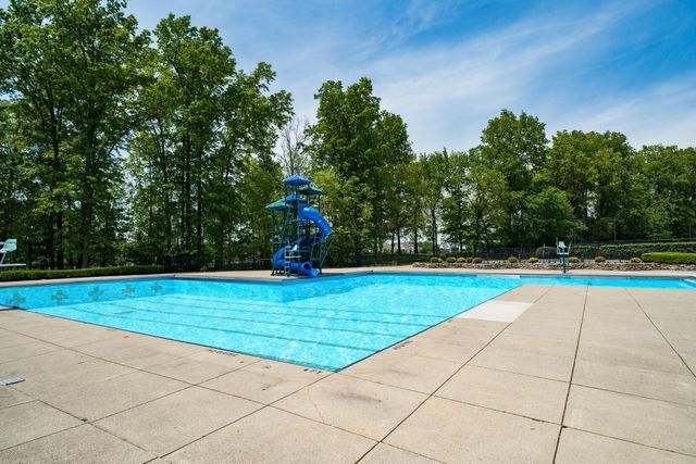 5009 Medallion Drive W, Westerville, OH 43082
