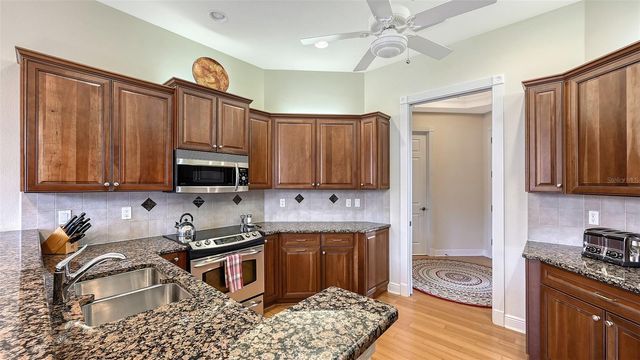 5222 MANORWOOD DRIVE 4A, Sarasota, FL 34235