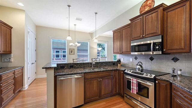 5222 MANORWOOD DRIVE 4A, Sarasota, FL 34235