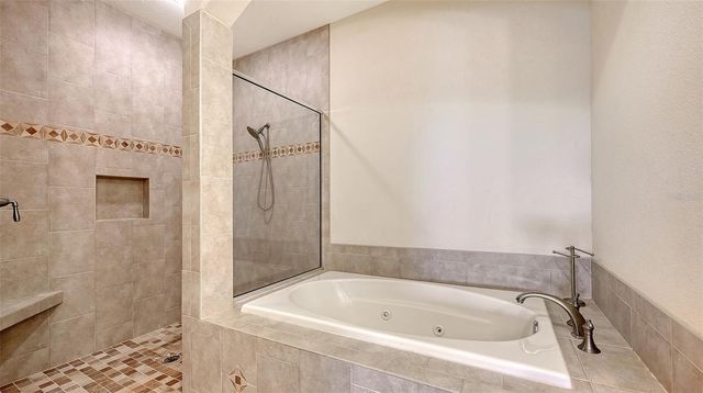5222 MANORWOOD DRIVE 4A, Sarasota, FL 34235