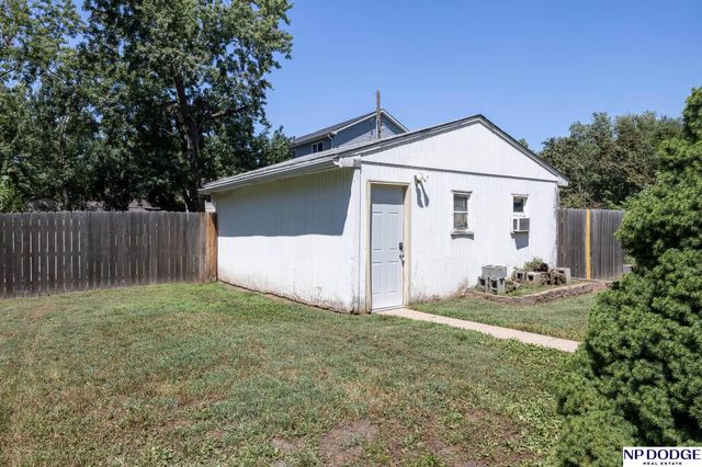 3934 Saint Paul Avenue, Lincoln, NE 68504