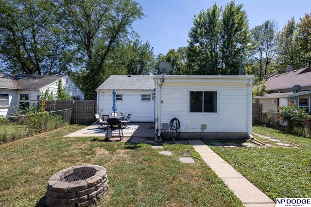 3934 Saint Paul Avenue, Lincoln, NE 68504